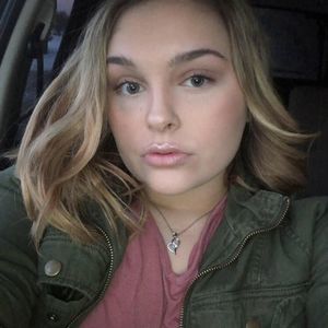 Meet your Posher, Alyssa
